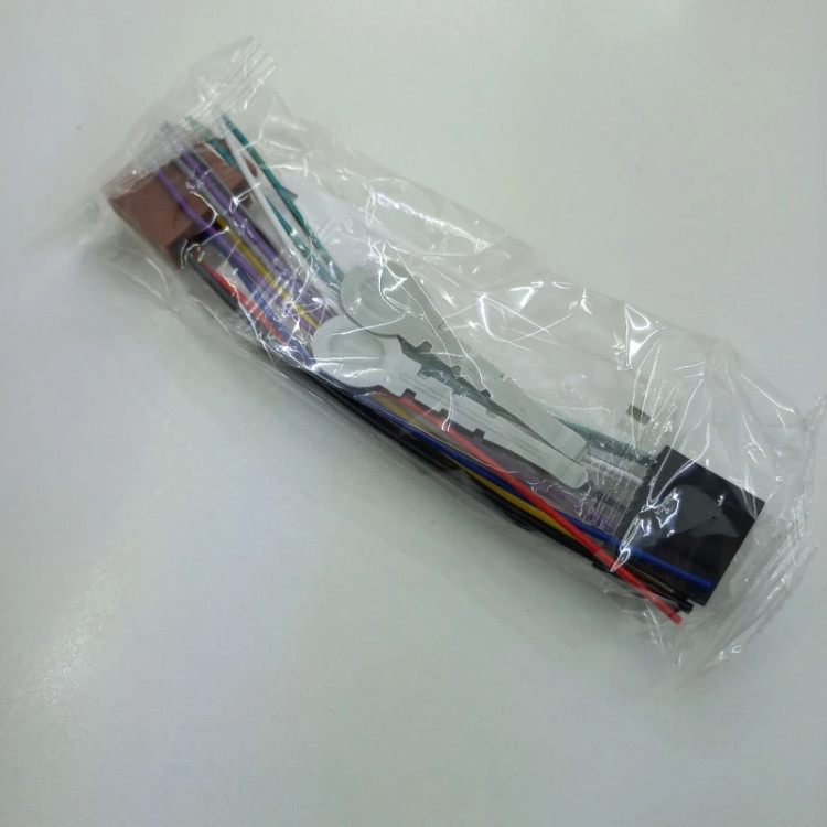 پخش کننده خودرو بلوتوث دار و دارای پورت شارژر ، usb ، مموری ، aux
